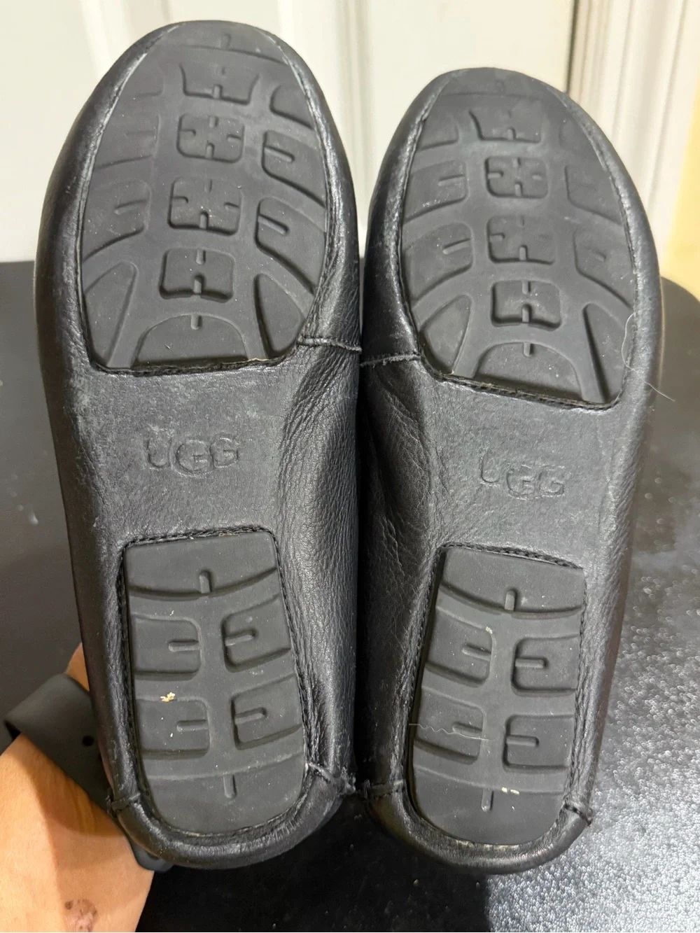 UGG Women's Black Leather Slip-On Loafers size 6.5